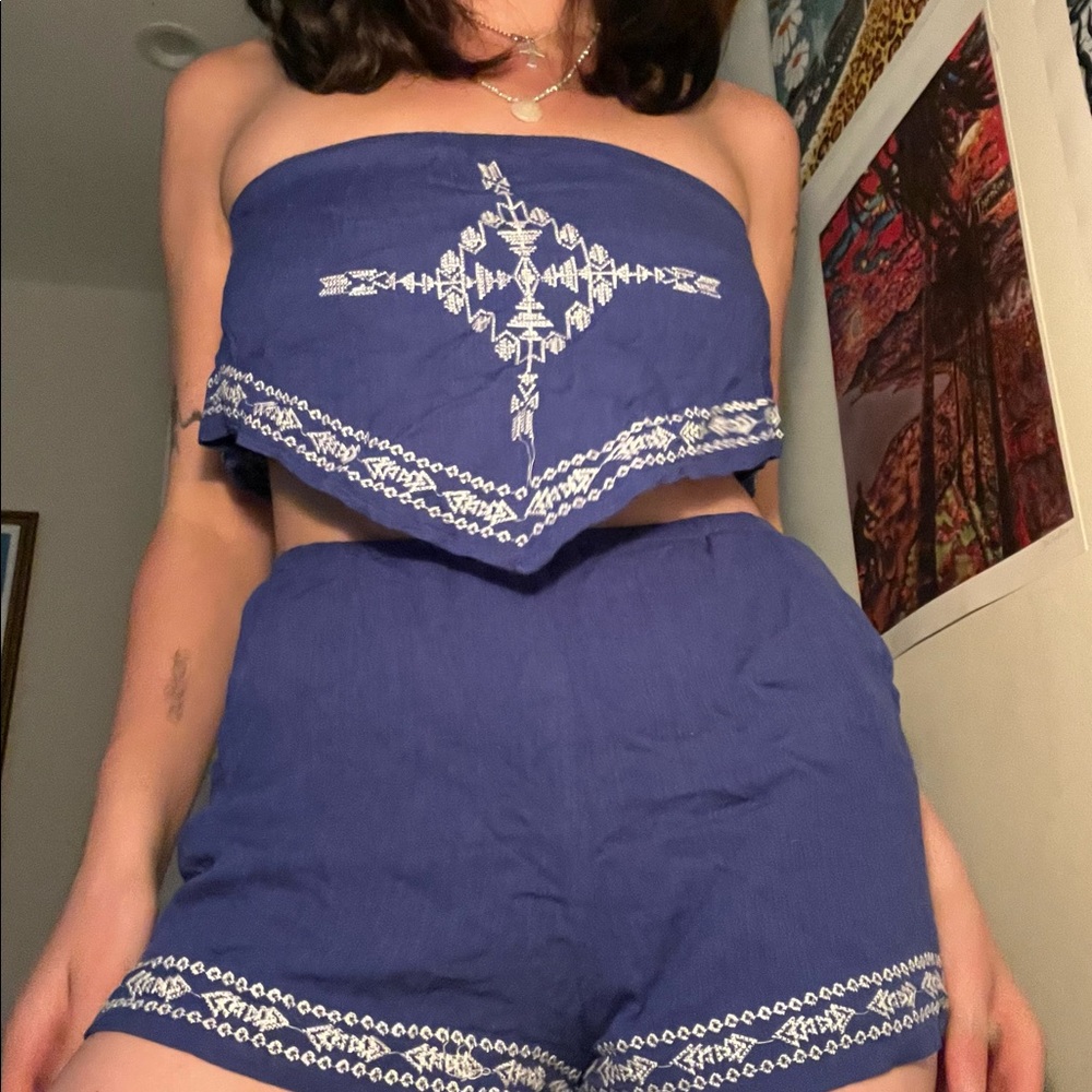 Two Piece Festival Set